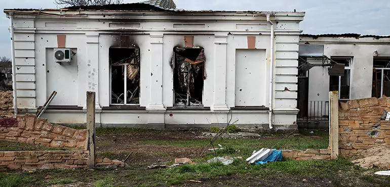 How We Determine a Fair Cash Value for Your Damaged or Distressed Santa Clarita Home